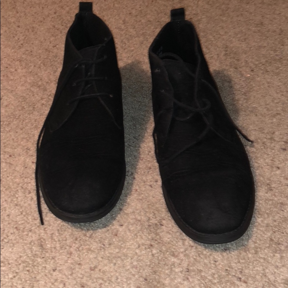 Men’s Eddie Bauer shoes size #184